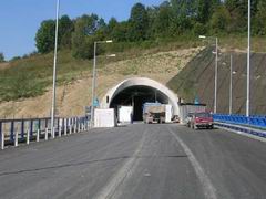Vchodn portl tunela 10.9.2004